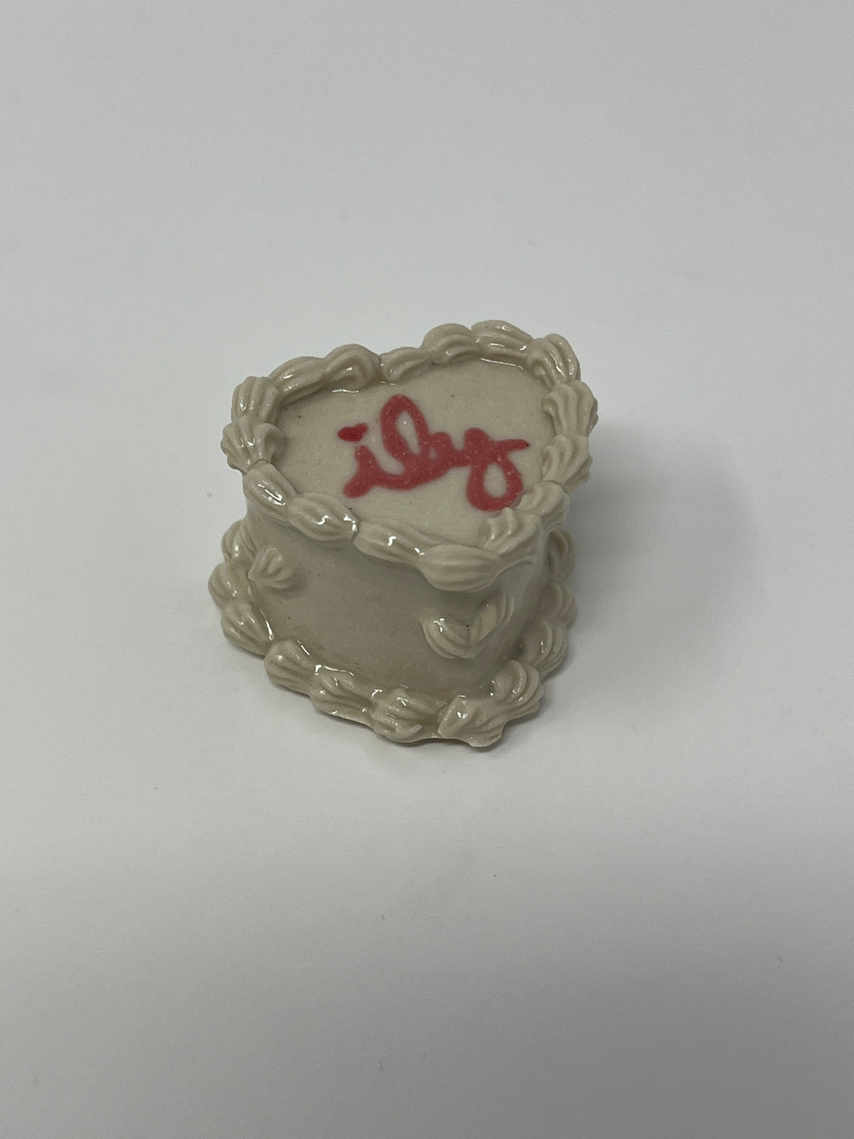 Mini Vanilla Cake Magnets