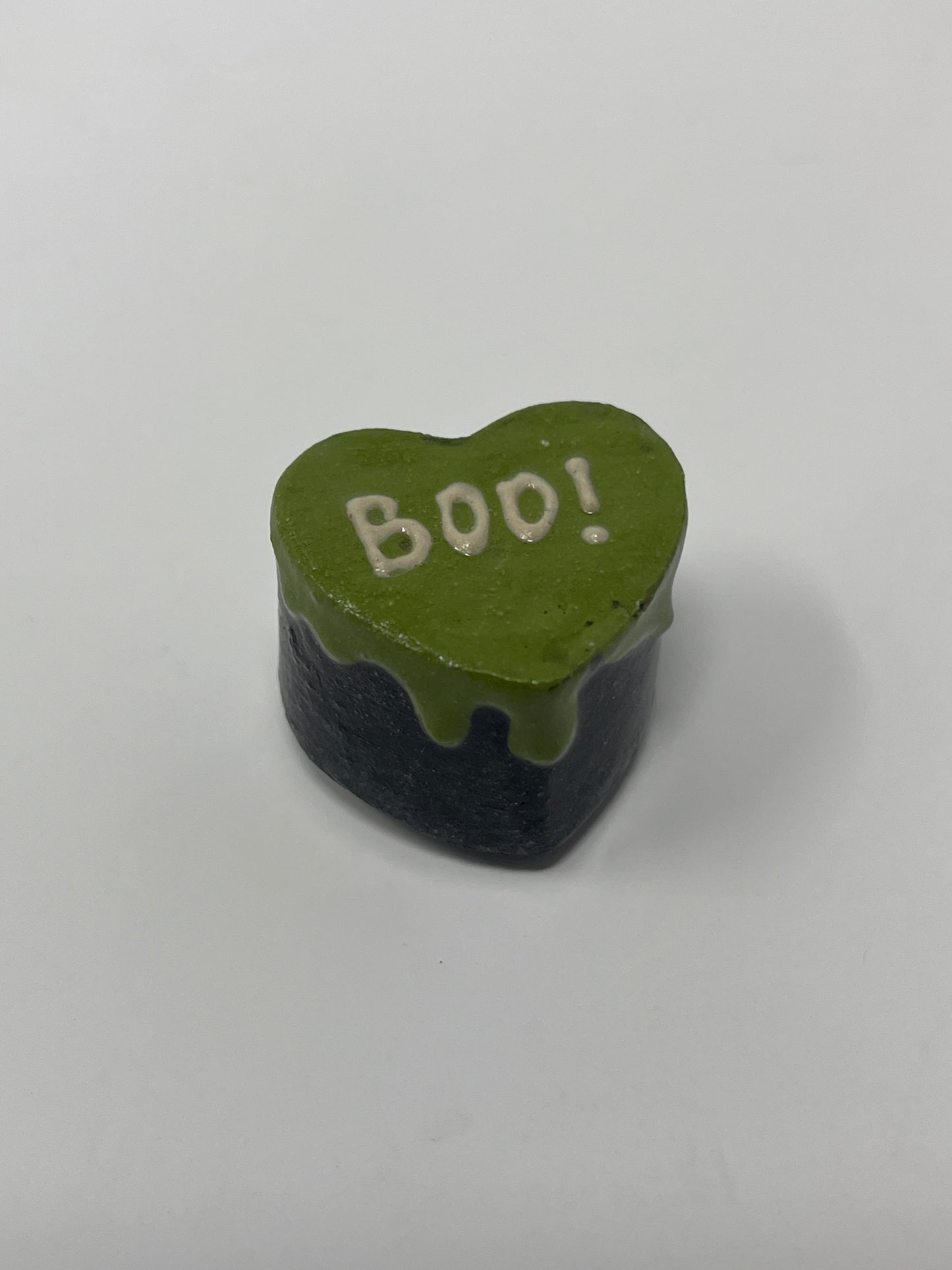 Mini Boo! Cake Magnets
